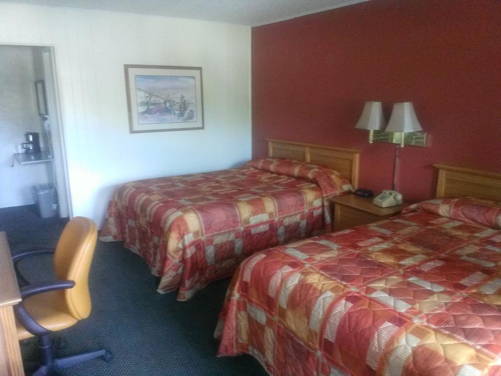 Heritage House Motel